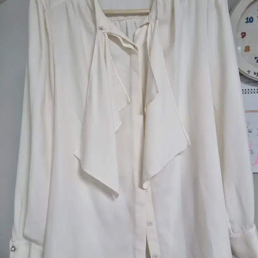 [BUNJANG] KL Ribbon Blouse Ivory Size 66 / KL 리본 블라우스66