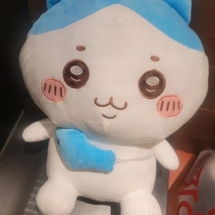 [BUNJANG] Chiikawa Hachiware Large Plush Doll / 치이카와 먼작귀 하치와레 대형인형