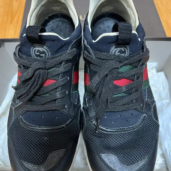 [BUNJANG] Gucci Black Sneakers with GG Logo / 구찌 블랙 스니커즈 GG 로고