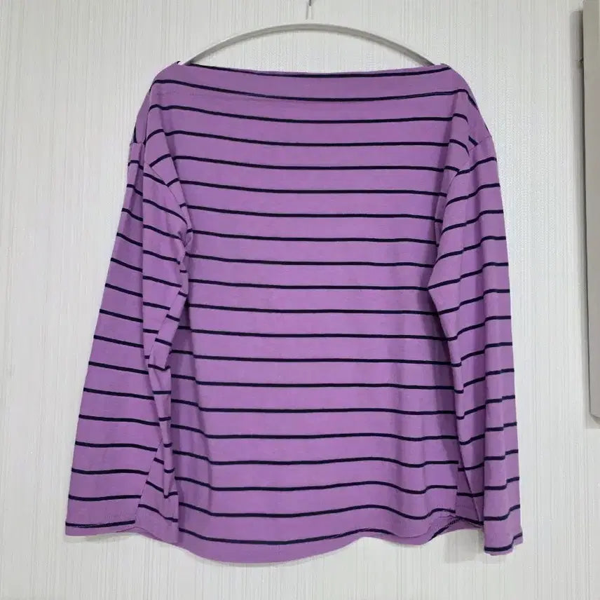 [BUNJANG] Off-the-Shoulder Striped T-Shirt / 오픈숄더 스트라이프 티셔츠