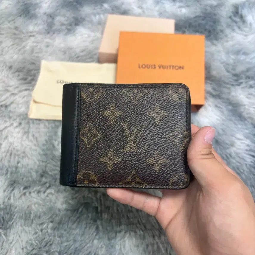 [BUNJANG] Louis Vuitton Monogram Macassar Bi-Fold Wallet / 루이비통 모노그램 마카사르 반지갑