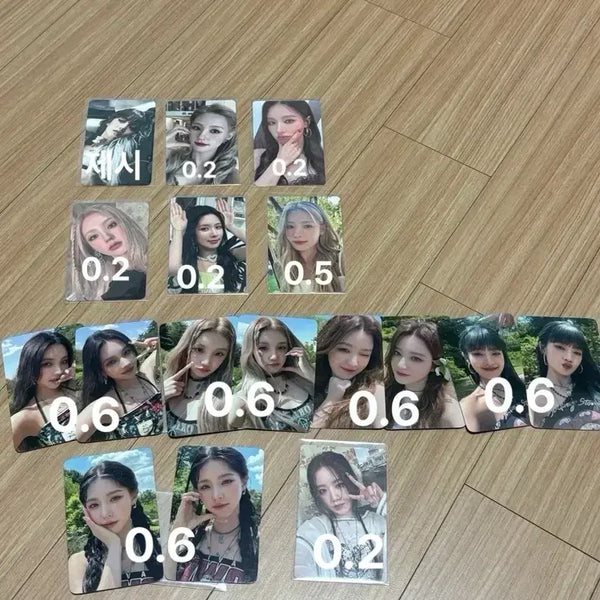 [BUNJANG] G)I-DLE Concert POB Album Season's Greetings Photocard / 아이들 콘서트 특전 앨범 시즌그리팅 시그 포카