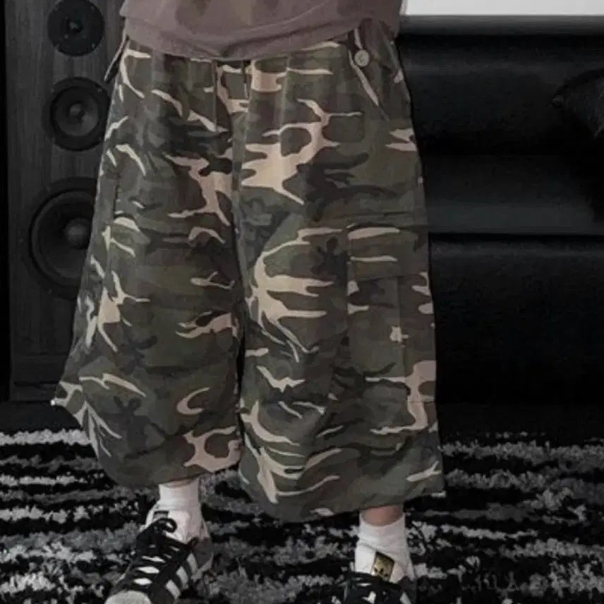[BUNJANG] Camouflage 7-part Wide Cargo Pants / 카모 7부 와이드 카고 바지