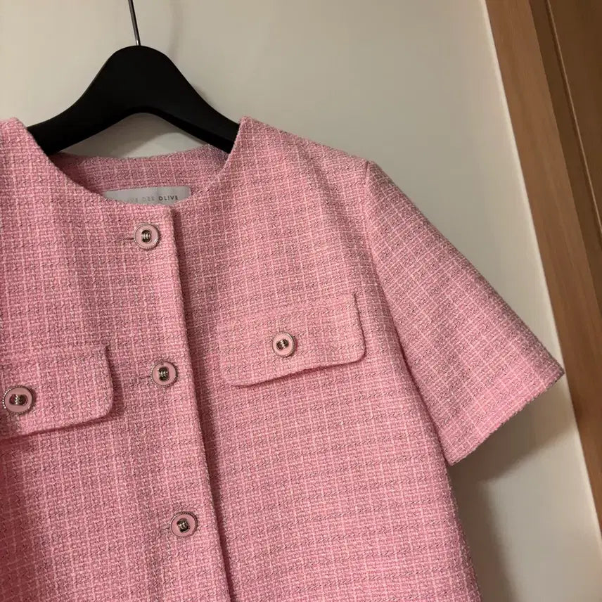 [BUNJANG] Olive des Olive 22' Pink Tweed Cropped Short Sleeve Jacket / 올리브데올리브 22년 핑크 트위드 크롭 반팔 자켓 오피스코어 출근룩