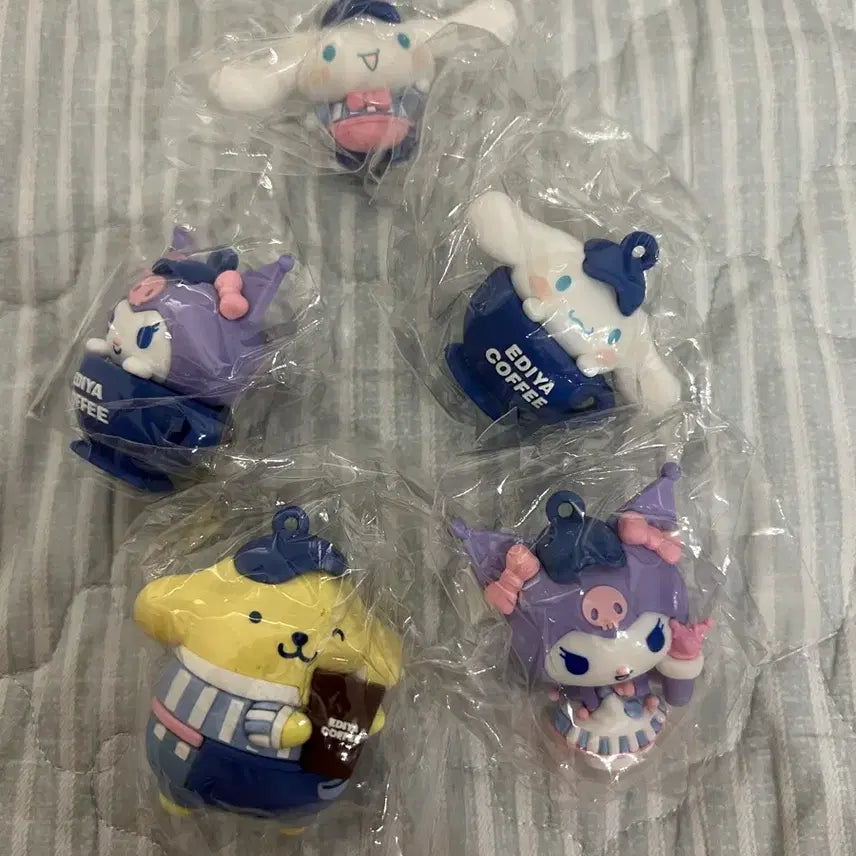 [BUNJANG] Ediya Sanrio Collaboration Keyring Set / 이디야 산리오 콜라보 키링세트 양도해요