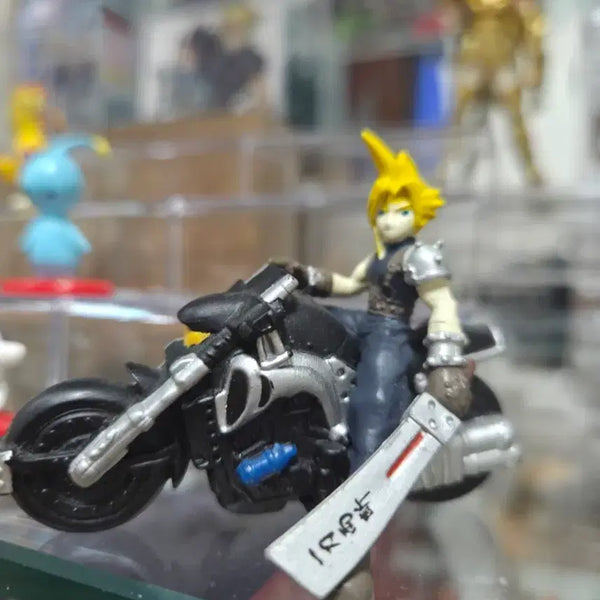 [BUNJANG] Final Fantasy VII Cloud Bike Figure Keychain / 파이널판타지7 클라우드 바이크 피규어 키링