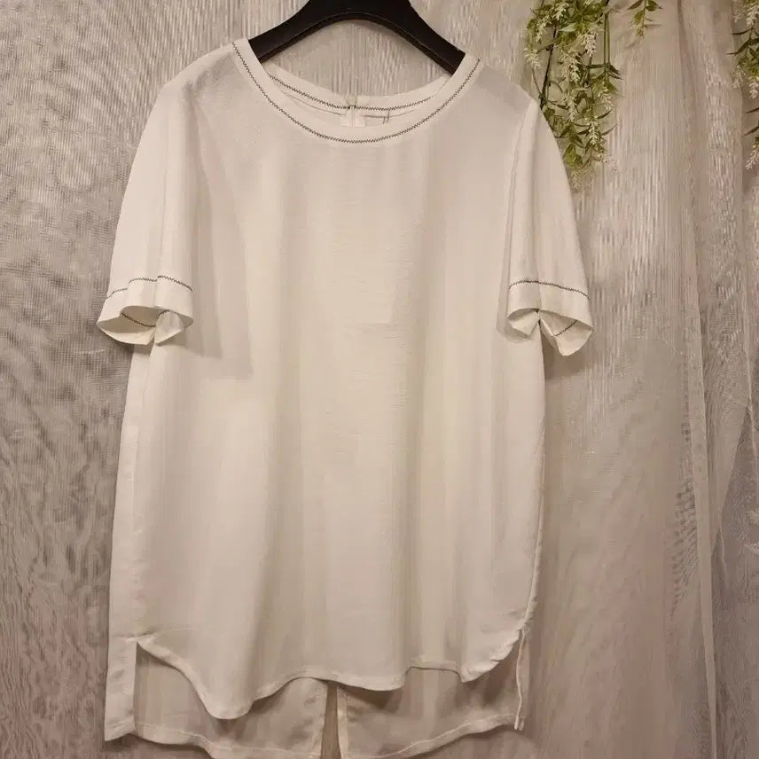 [BUNJANG] Stéphane Schneider White S-Size Blouse / 새옷 S 반팔 화이트 블라우스 스테파넬