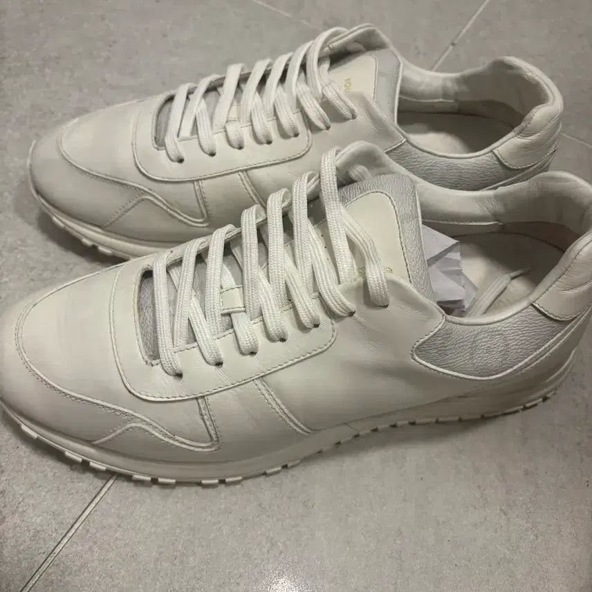 [BUNJANG] Louis Vuitton White Sneakers / 루이비통 화이트 스니커즈