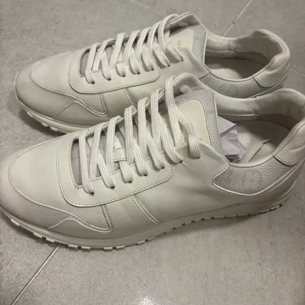 [BUNJANG] Louis Vuitton White Sneakers / 루이비통 화이트 스니커즈