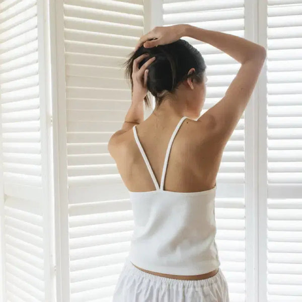 [BUNJANG] Ncssry Essential Halter Top White / (새상품) Ncssry 네세서리 에센셜홀터탑 화이트