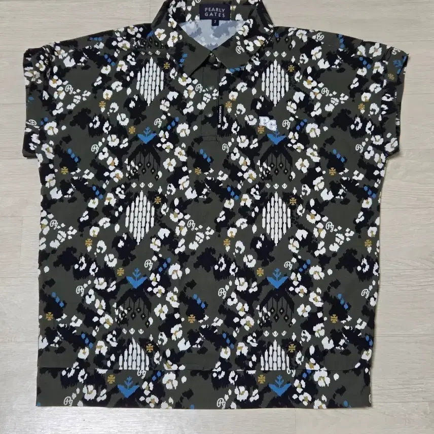 [BUNJANG] Parigates Collar T-shirt / 파리게이츠 카라 티셔츠