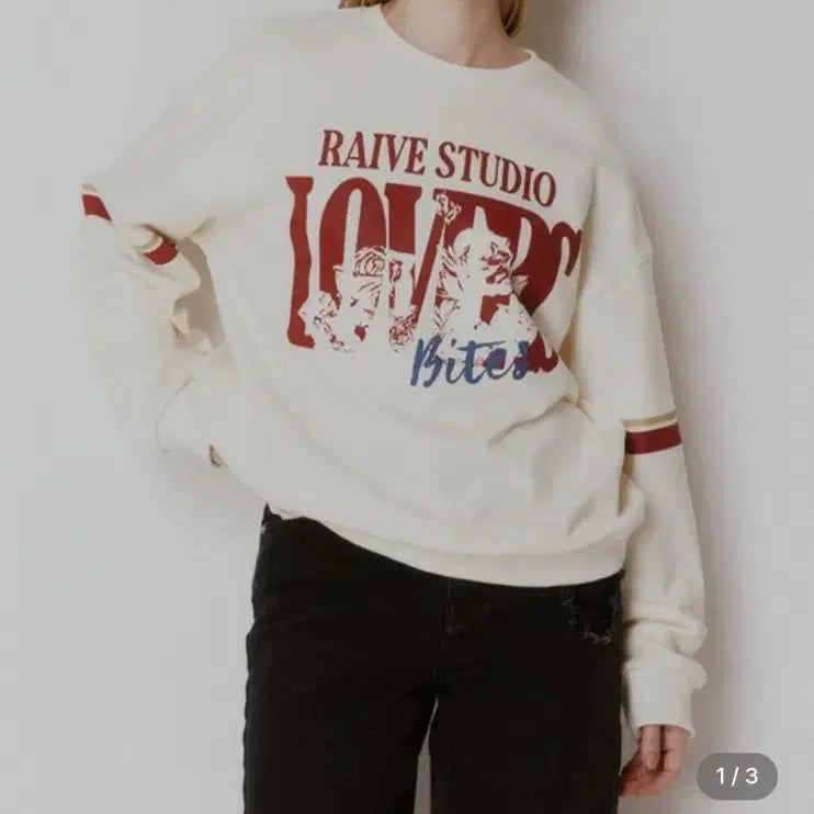 [BUNJANG] RAVE LOVERS Graphic Sweatshirt Ivory / 레이브 러버스 그래픽 스웻셔츠 맨투맨 아이보리