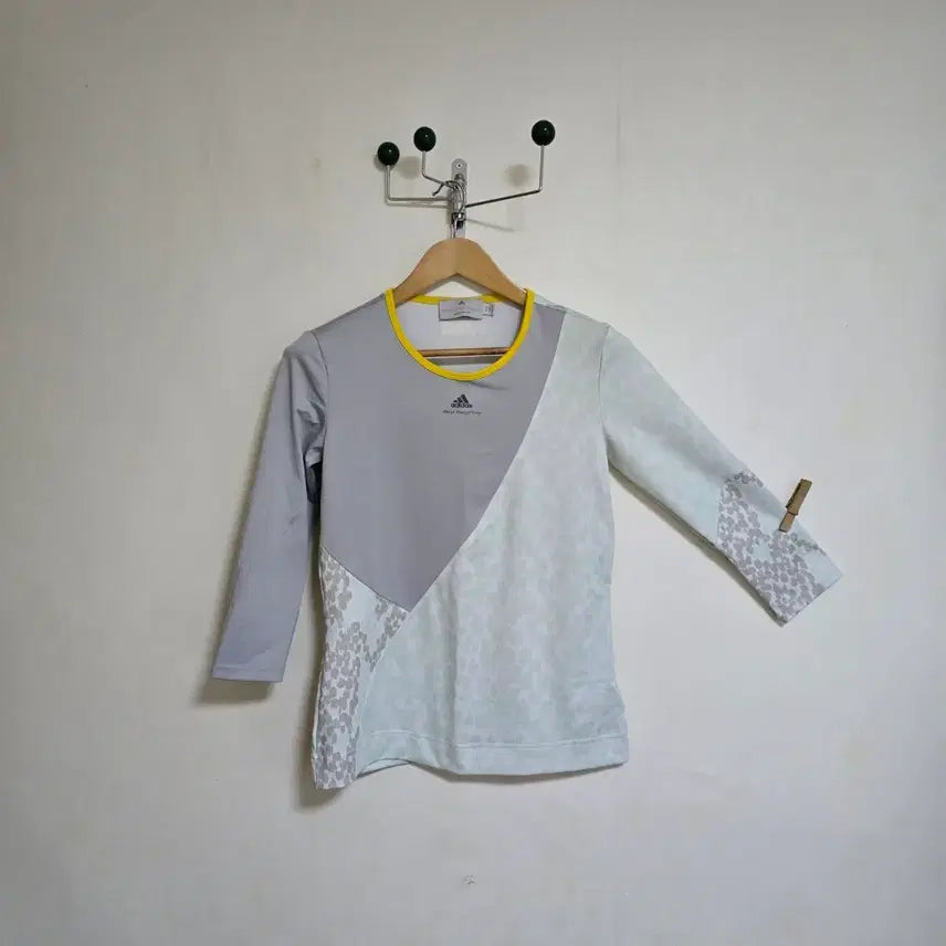 [BUNJANG] Adidas by Stella McCartney 8-Sleeve Spandex T-Shirt / 여성의류 아디다스 by 스텔라 맥카트니 8부 스판 티셔츠