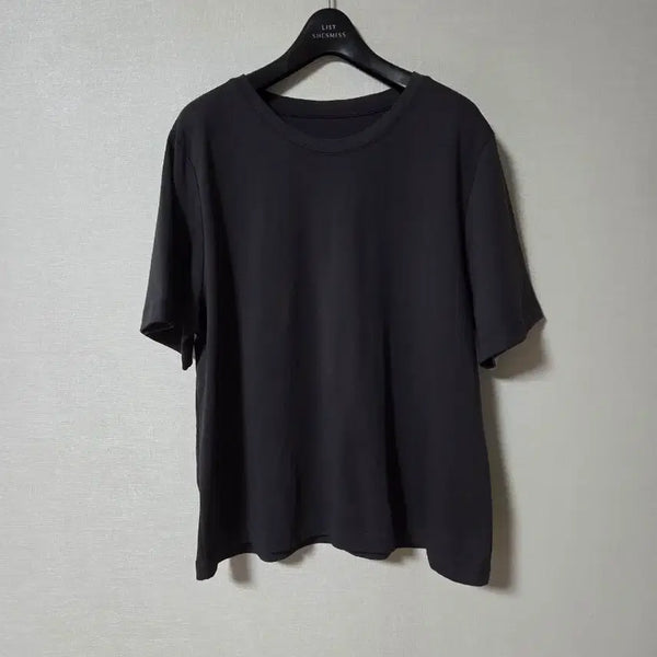 [BUNJANG] Edge Round Neck Short Sleeve T-Shirt Charcoal / 엣지 라운드넥 반팔티 77.88
