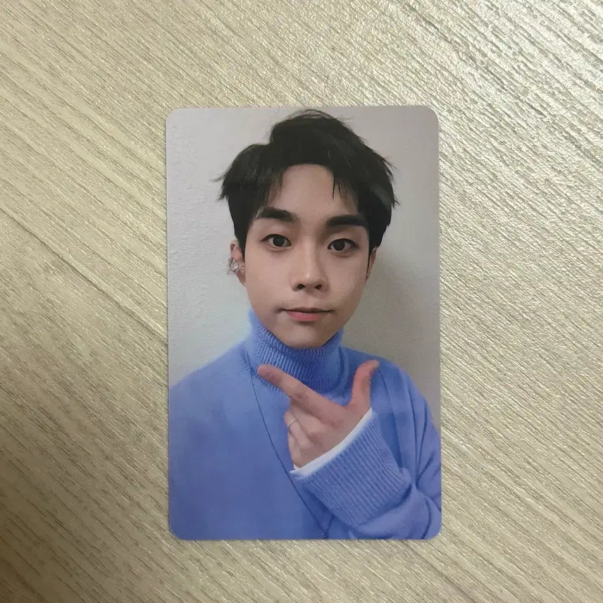 [BUNJANG] Lucy Choi Sangyeop Insert Coin Lucky Draw Photocard / 루시 최상엽 인서트코인 럭키드로우 럭드 양도