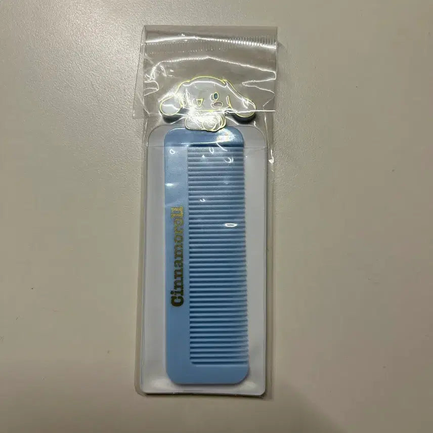 [BUNJANG] Cinnamoroll Mini Portable Comb New / 시나모롤 미니 휴대용 빗 새상품