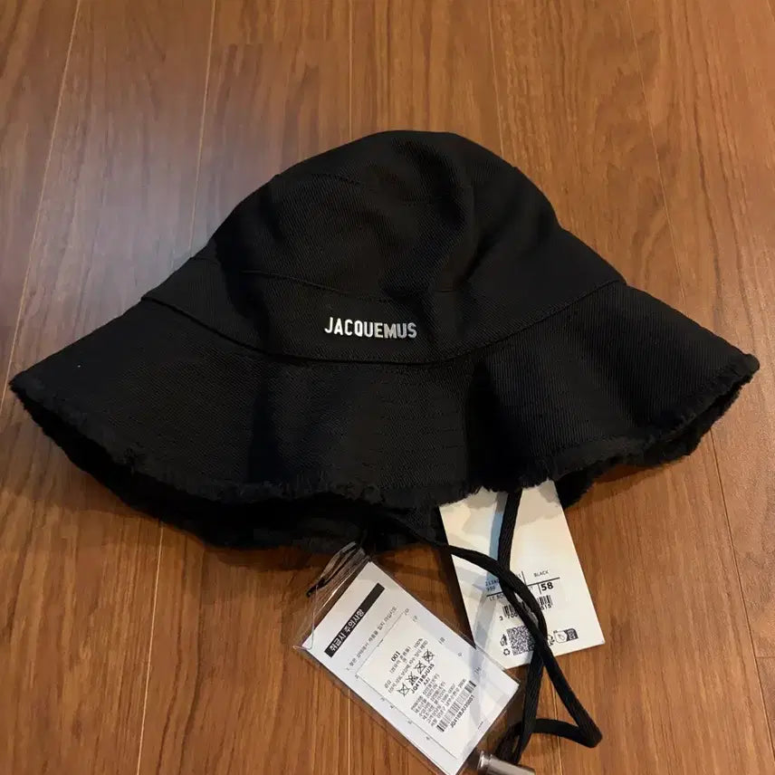 [BUNJANG] Jacquemus Le Bob Artichaut Bucket Hat Black Size 58 / [새상품] 자크뮈스 르 봅 아티초크 버킷햇 블랙 (58 사이즈)