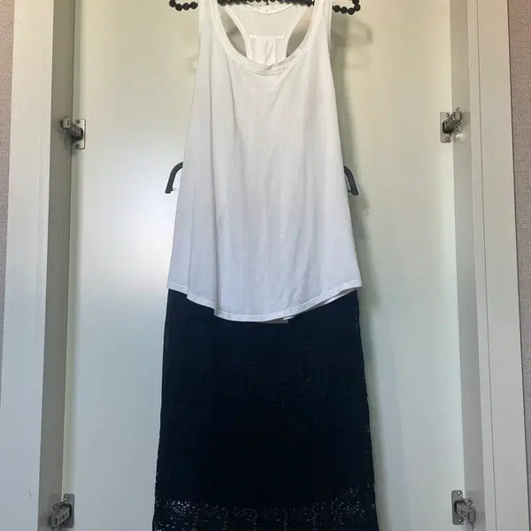 [BUNJANG] Black Lace Midi Skirt / 기본템 블랙 레이스스커트 44