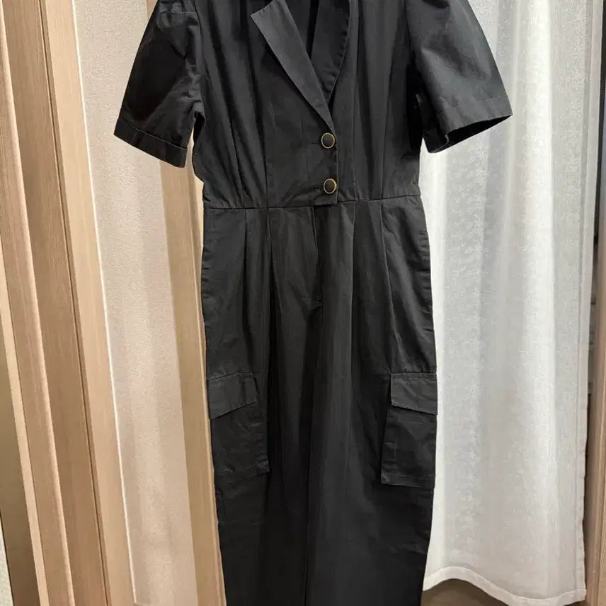 [BUNJANG] Black Collar Jumpsuit / 블랙 카라 점프슈트