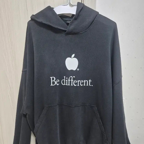 [BUNJANG] Balenciaga Apple Hoodie / [2] 발렌시아가 애플 후드