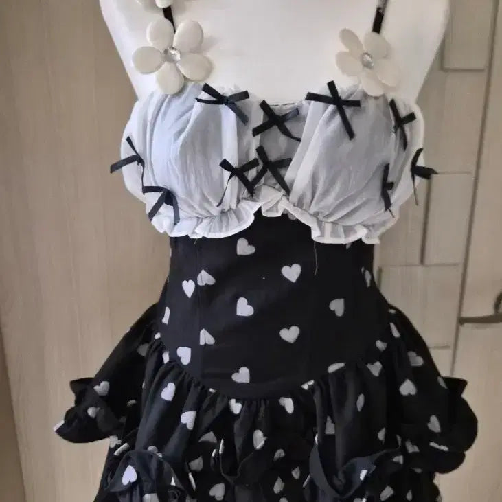 [BUNJANG] Heart Tiered Mini Dress Black/White / 하트 캉캉 원피스 블랙/화이트