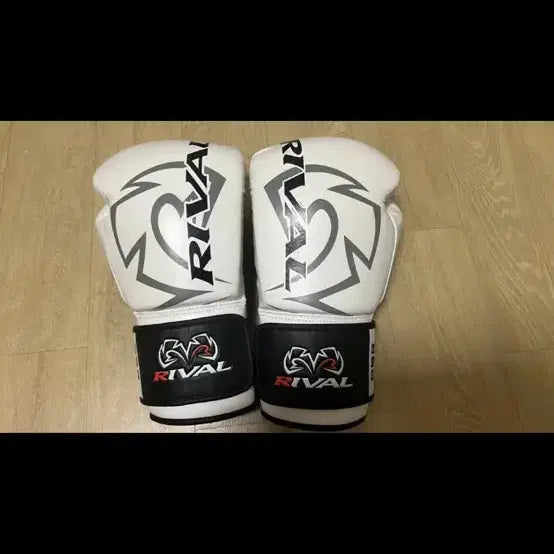 [BUNJANG] Rival 16oz Boxing Gloves / 라이벌 16oz 복싱 글러브