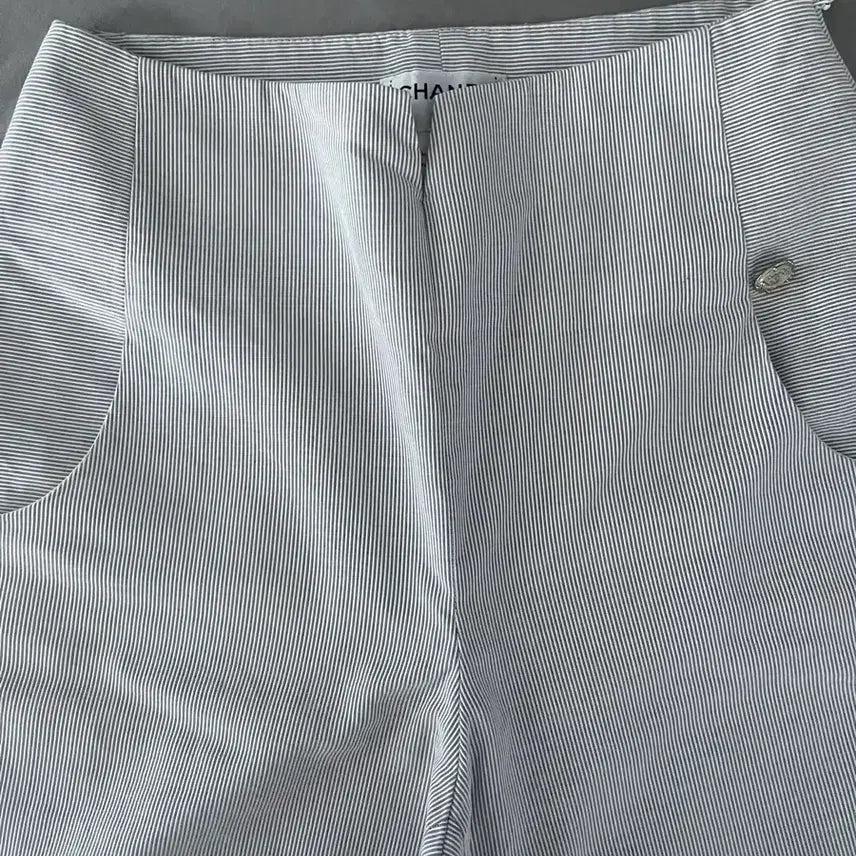 [BUNJANG] Chanel White Stripe Pants / CHANEL 샤넬 화이트 스트라이프 4계절 팬츠
