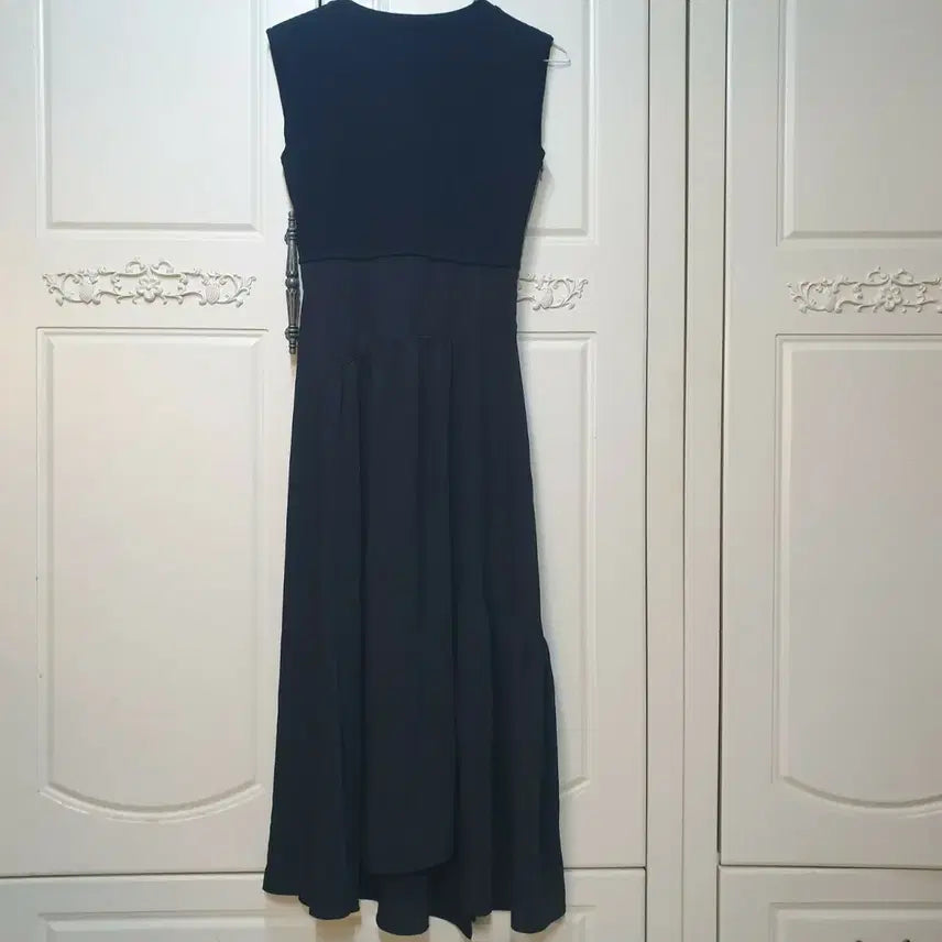 [BUNJANG] Voice of Voice Black Sleeveless Maxi Dress / 보이스어브보이스 블랙 민소매 롱 원피스