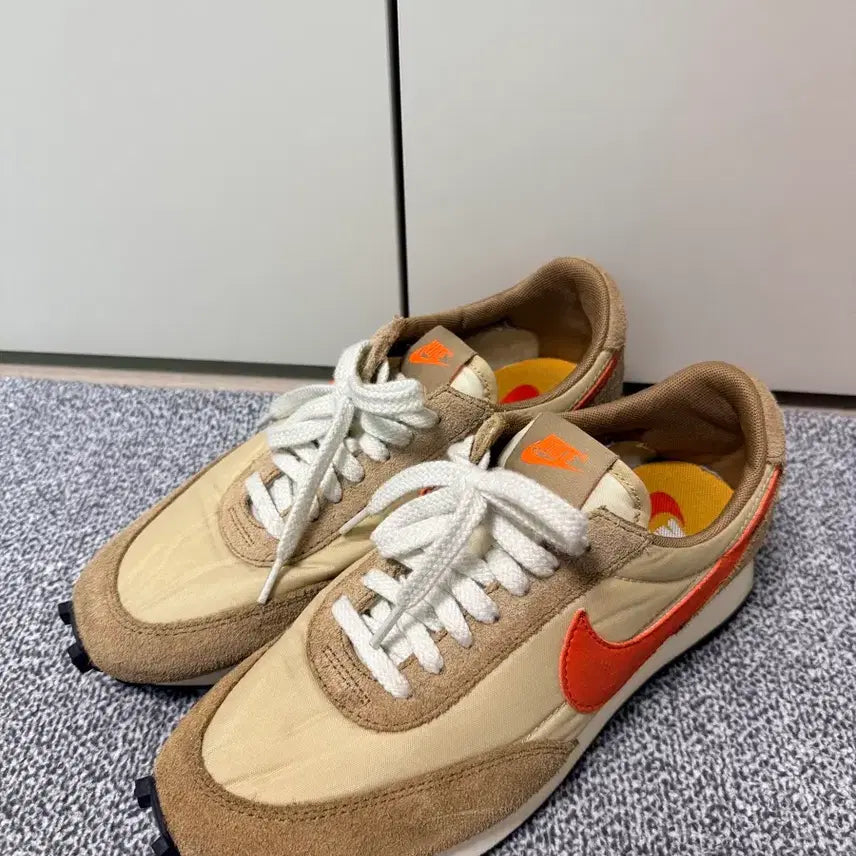 [BUNJANG] Nike Daybreak Beige Suede Sneakers (255mm) / 나이키 데이브레이크 베주 255