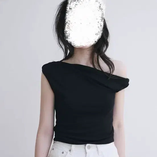 [BUNJANG] Yoonseulshop Beaver One Shoulder Black Top / 윤슬샵 비버 원숄더 블랙 탑