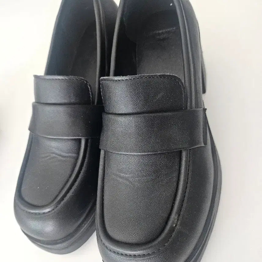[BUNJANG] Black Low Heel Loafers Flats / 블랙 굽 로퍼 단화