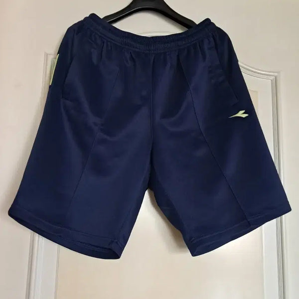 [BUNJANG] Diadora Navy Shorts / 디아도라 네이비 반바지