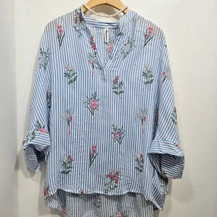 [BUNJANG] Heylynn Stripe Floral Print Blouse / 헤일린(Heylynn) 스트라이프 꽃무늬 블라우스