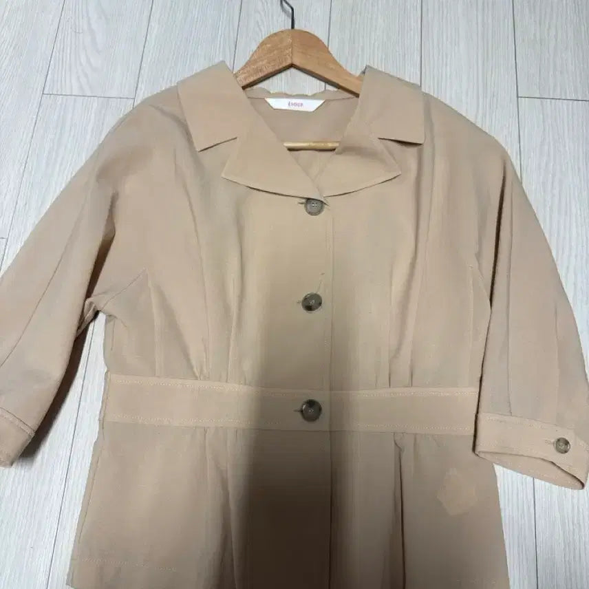 [BUNJANG] Soup Beige Short-Sleeve Jacket / Soup 베이지색 반팔자켓
