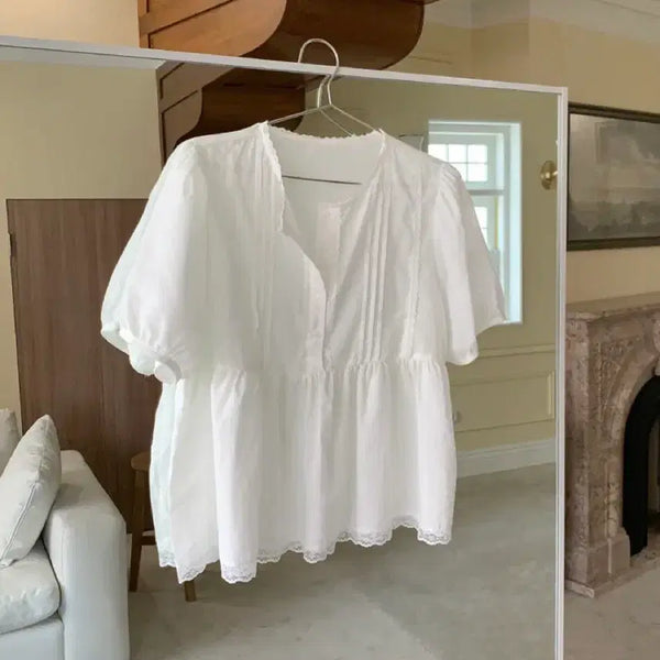[BUNJANG] White Lace Punching Short Sleeve Blouse / 레이스 펀칭 반팔 블라우스