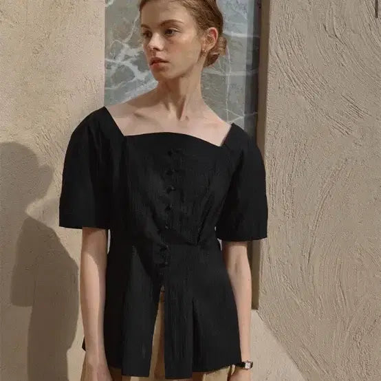 [BUNJANG] L'Ecrin Square Neck Blouse Black S / 루에브르 스퀘어넥 블라우스 블랙 S