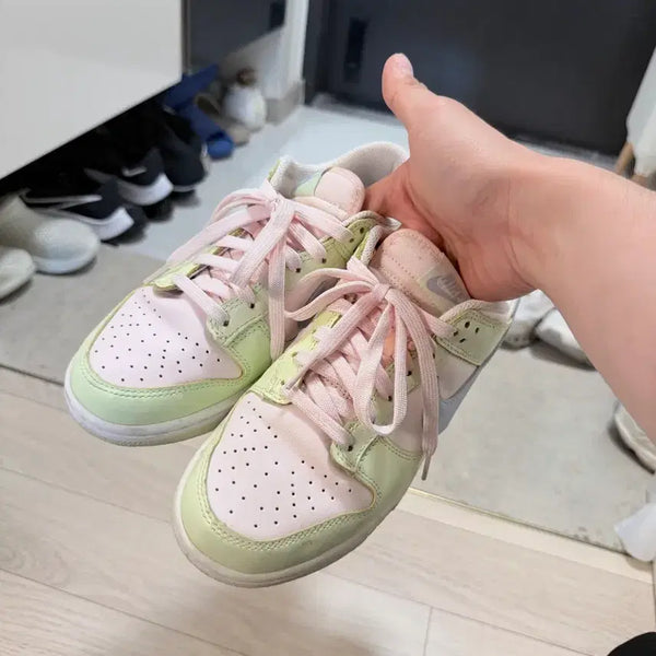 [BUNJANG] Nike Dunk Soft Pink/Green Sneakers / 나이키 덩크 핑크/그린 운동화 240 소프트 핑크