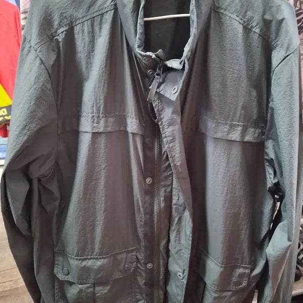 [BUNJANG] Millet Green Windbreaker Jacket Size 110 / 밀래.    그린색 바람막이 자켓.  110
