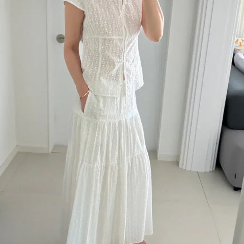 [BUNJANG] Mango Many Please Wish Punching Blouse + Skirt Set (Size S) / 망고매니플리즈 위시 펀칭 블라우스 +스커트 s