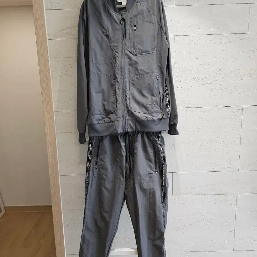 [BUNJANG] Adidas Originals NMD Urban Track Jacket & Utility Track Pants Set (L) / 아디다스 오리지널 NMD 어반트랙 재킷L&유틸리티 8/7트랙팬츠 L