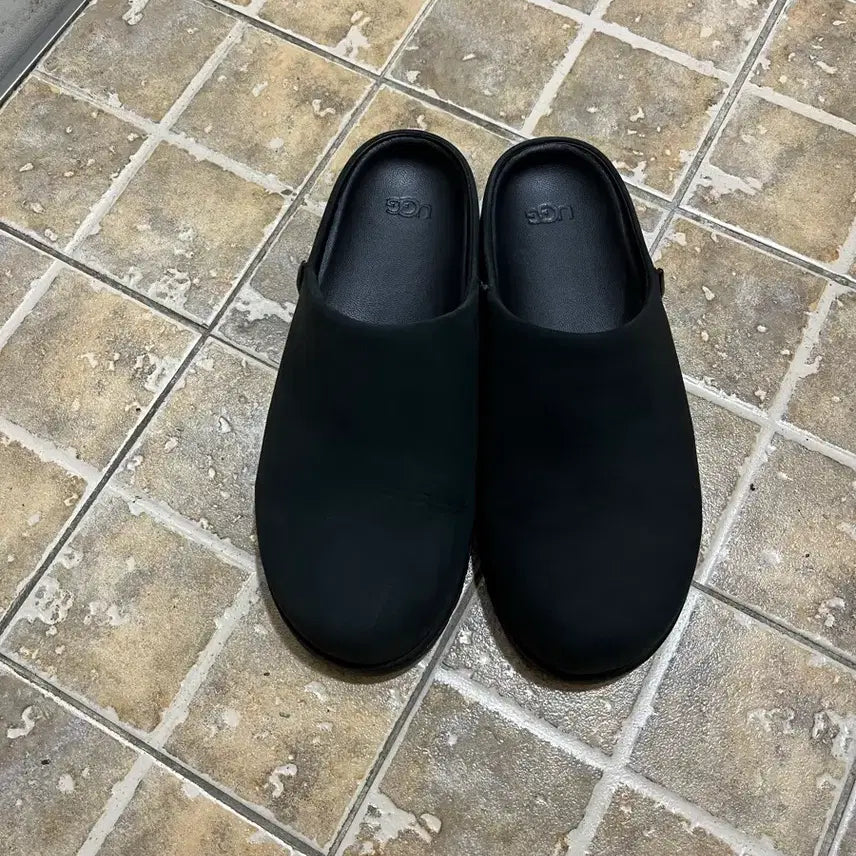 [BUNJANG] UGG Authro Clog Black 270 / ugg 어그 오쪼 클로그 블랙 270
