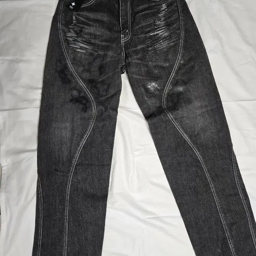 [BUNJANG] Levi's x PLU Rubber Coated Black Jeans Size 30 / 리바이스 x PLU 러버코팅 블랙진 30