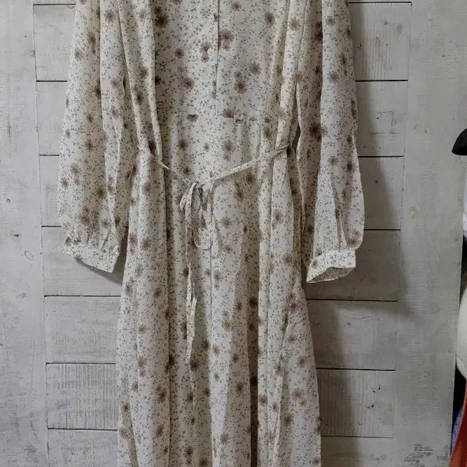 [BUNJANG] Women's Long Sleeve Floral Pattern Maxi Dress with Adjustable Waist Tie / 여성 롱원피스 플라워 패턴 허리 조절 스트링