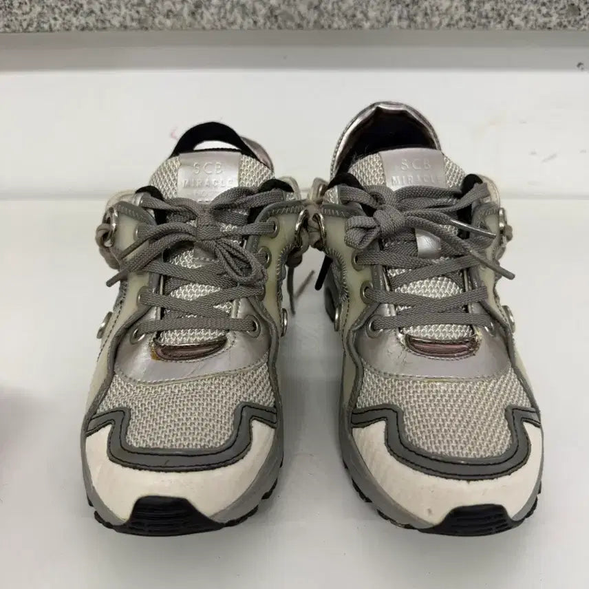 [BUNJANG] SUECOMMA BONNIE Miracle Sneakers (225) Silver/White/Black / 정품) 슈콤마보니 미라클 운동화 전지현 스니커즈 225