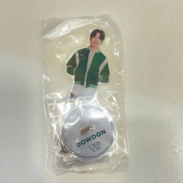 [BUNJANG] DAY6 Japan MD Dowoon Acrylic Stand / 데이식스 일본md 도운 아크릴스탠드 새상품