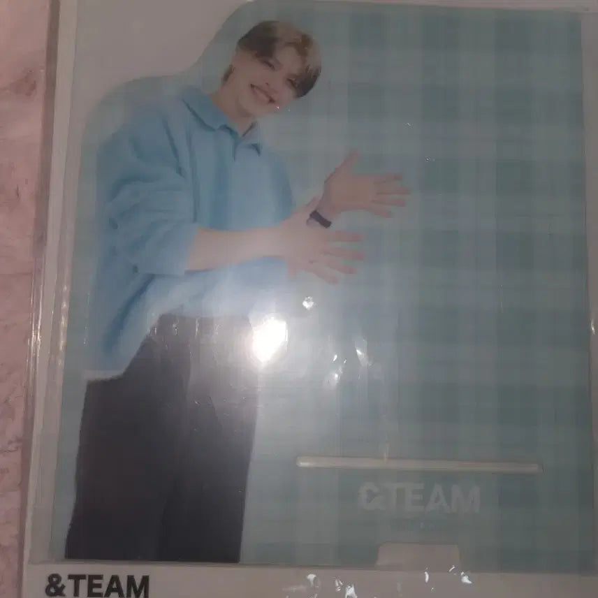 [BUNJANG]  &TEAM Maki Acrylic Phone Stand / 앤팀 마키 핸드폰 거치대 아크릴