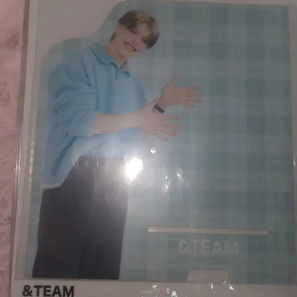 [BUNJANG]  &TEAM Maki Acrylic Phone Stand / 앤팀 마키 핸드폰 거치대 아크릴