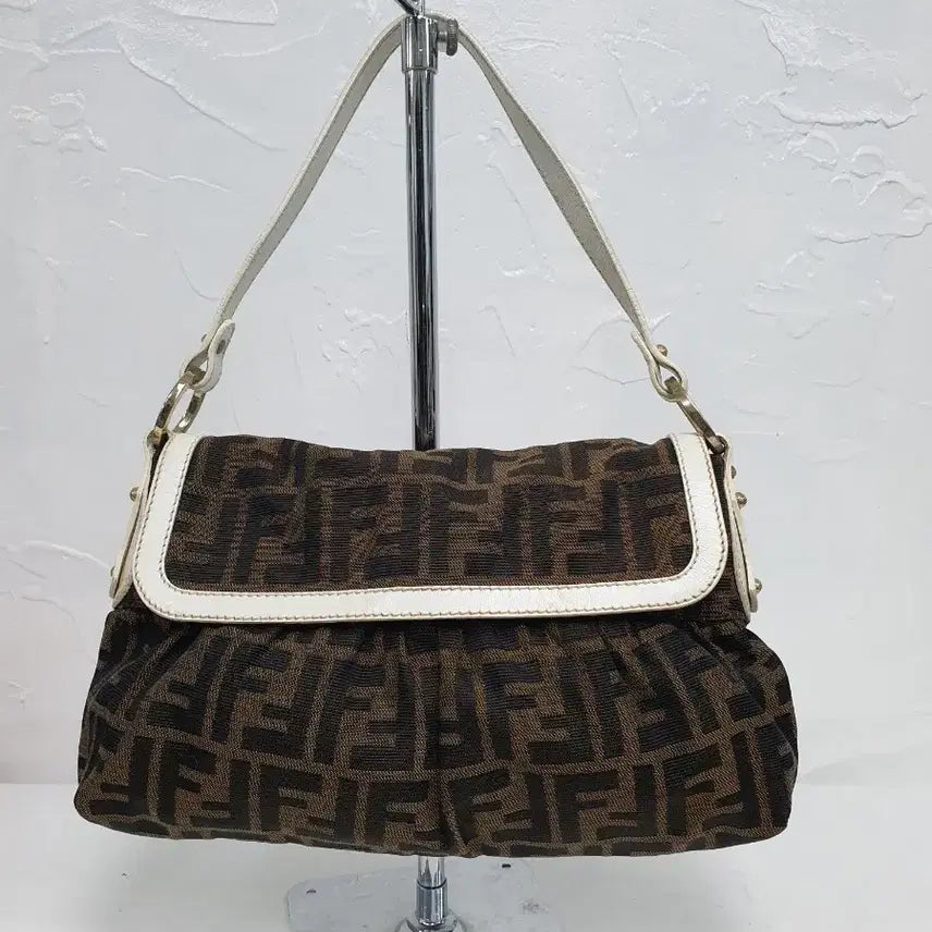[BUNJANG] Fendi Zuca Shoulder Bag / 펜디 쥬카 숄더백