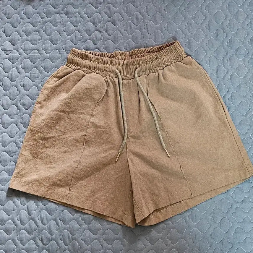 [BUNJANG] ROAR Women's Khaki High-Waist Banding Shorts / 카키색 여성 반바지 허리밴딩