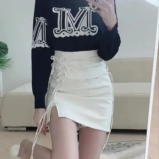 [BUNJANG] Imported Round Knit Navy / 수입의류 M 로고 라운드 니트 네이비